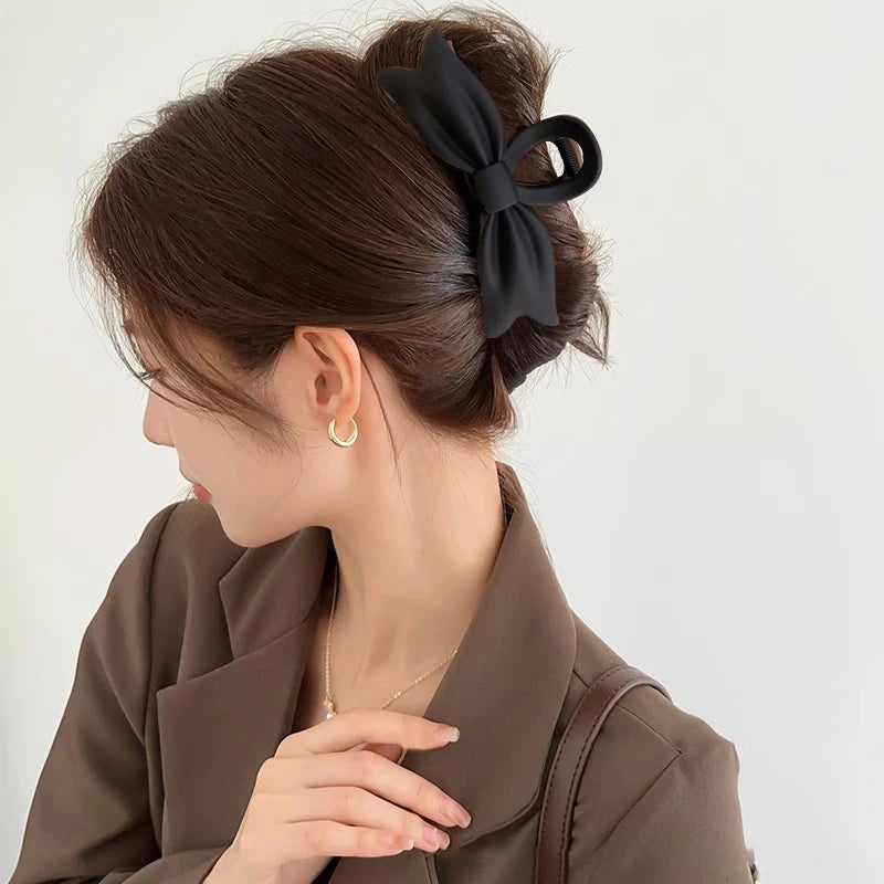 Large Black Hair Clip for Women Fashion French Elegant Hairgrips Korean Letter Hair Claw Clips Girls Hairpins Hair Accessories